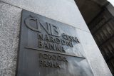 Dluhy českých domácností u bank stouply na téměř 2,5 bilionu korun. Většinu tvoří úvěry na bydlení