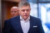 Fico znovu odmítl podpořit sankce. Žádá EU o odklad hlasování, jinak chce balík vetovat
